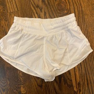 White hotty toddy lulu lemon shorts! Size 2